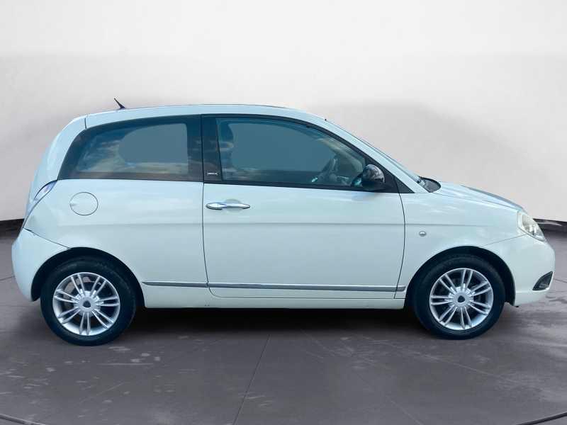 LANCIA Ypsilon 1.2 8v Diva 69cv