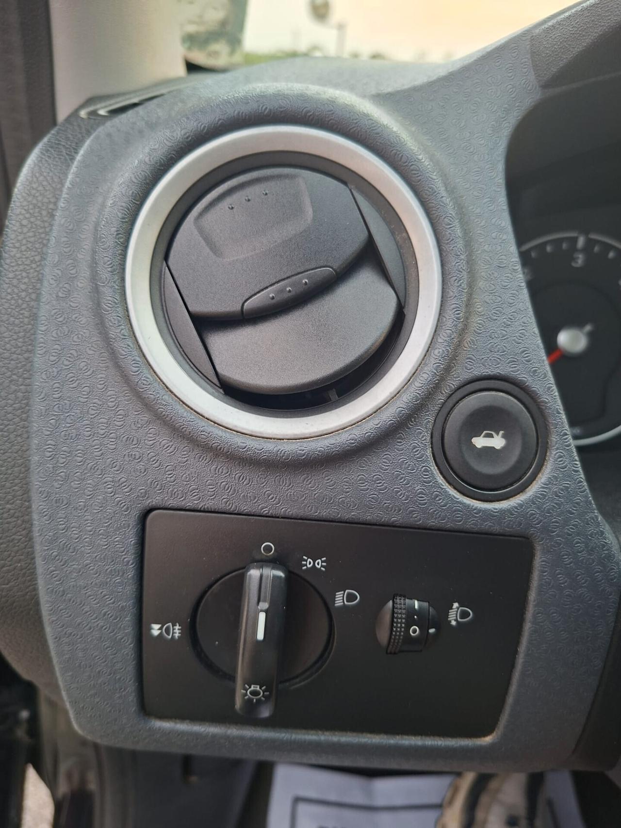 Ford Fusion TITANIUM 1.4 TDCi 5p.