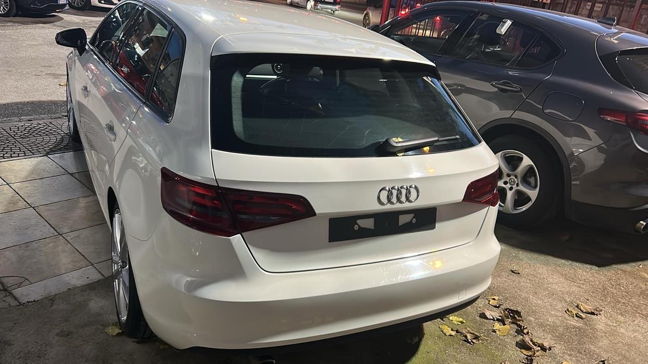 Audi A3 1.2 TFSI 110 CV S-LINE