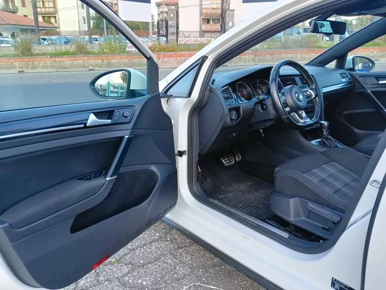 Volkswagen Golf GTD 2.0 TDI DSG