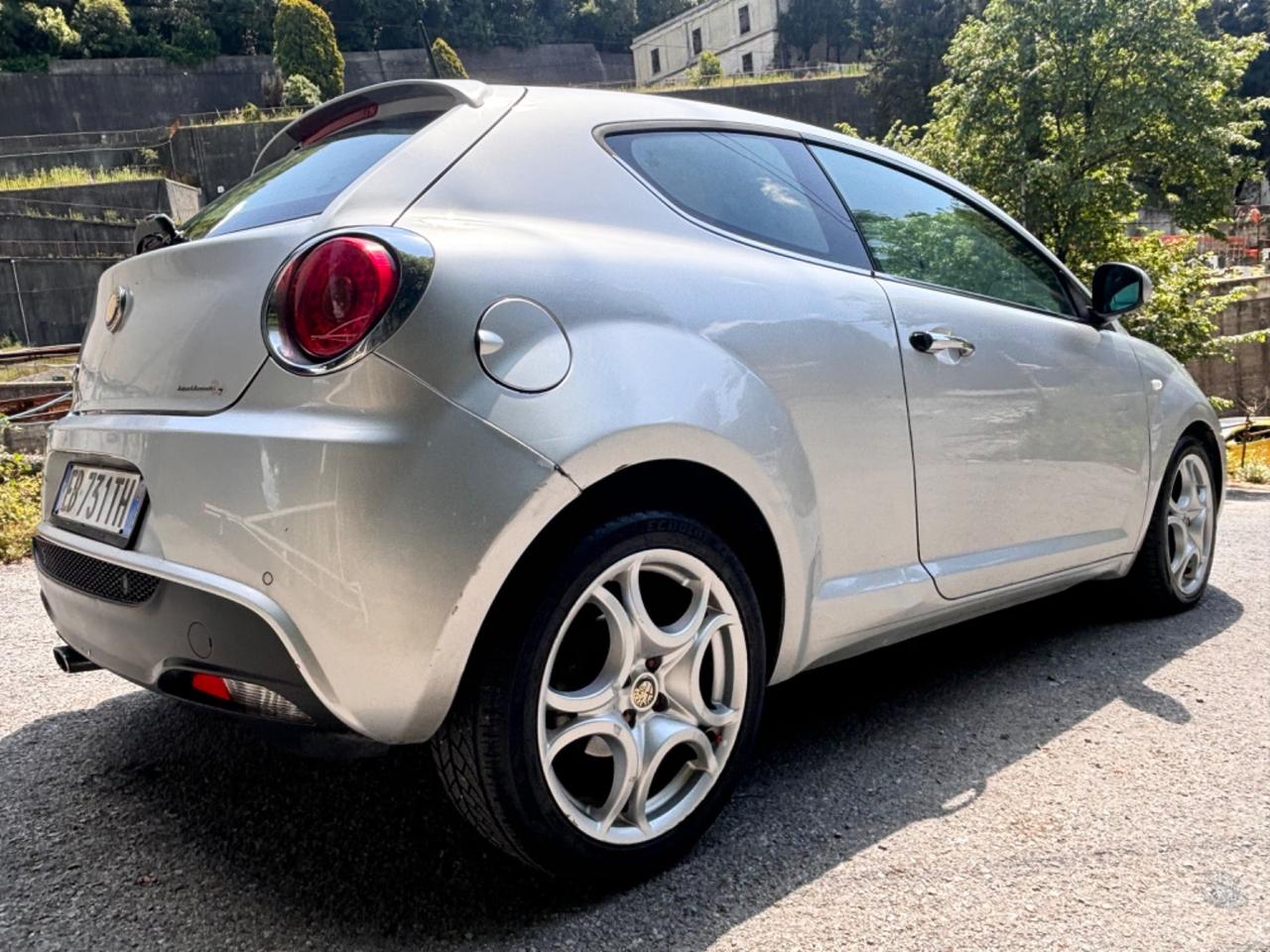 Alfa Romeo MiTo 1.3 JTDm 16V 90 CV Distinctive Sport Pack