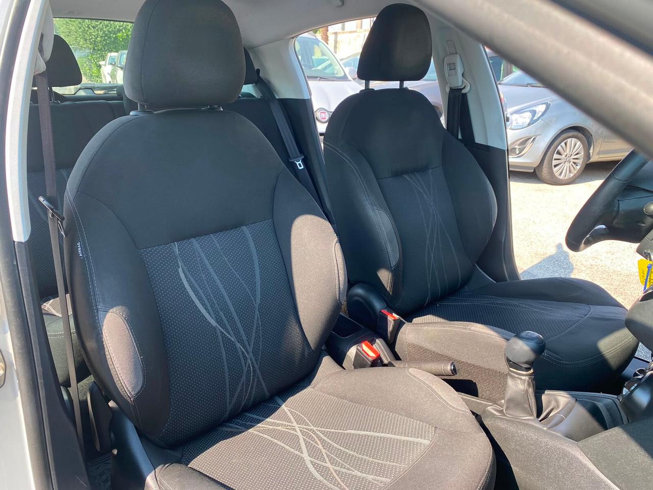 Peugeot 208 1.4 HDi 68 CV 5 porte Allure