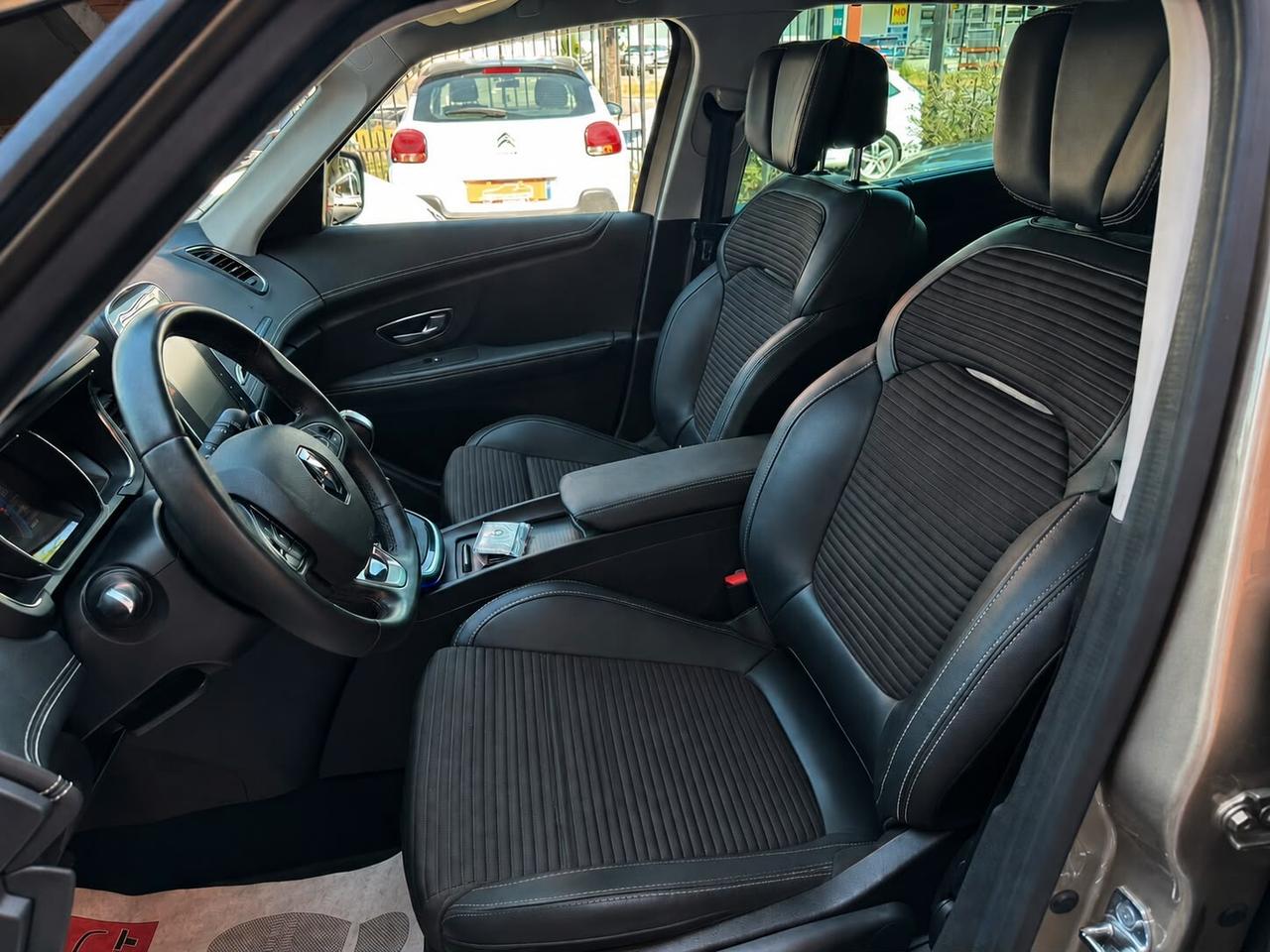 Renault Grand Scenic 1.6 dCi 160CV EDC Energy Bose
