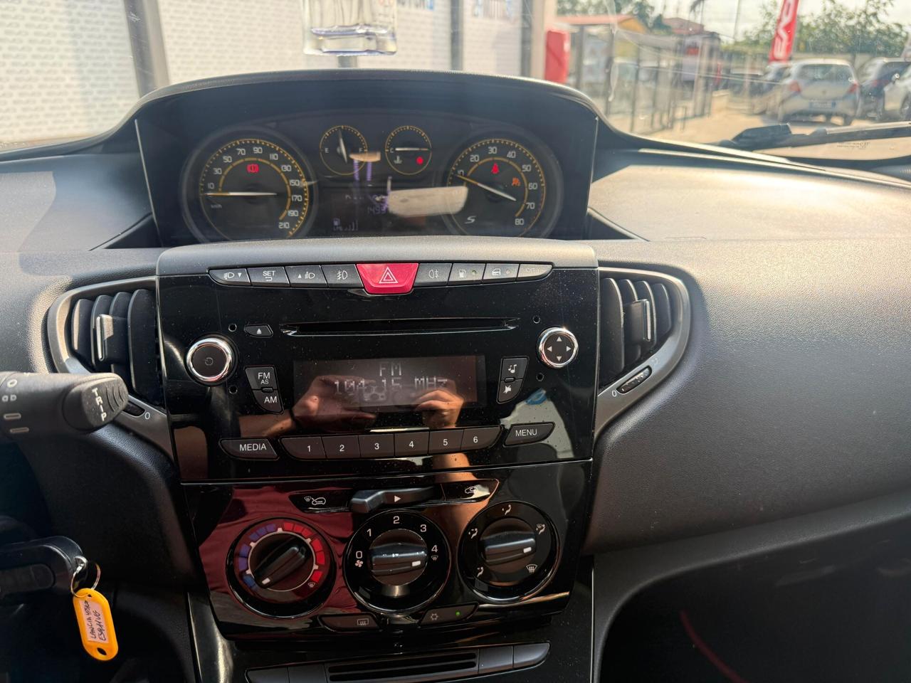 Lancia Ypsilon S MomoDesign ecochic Gpl 69cv E6