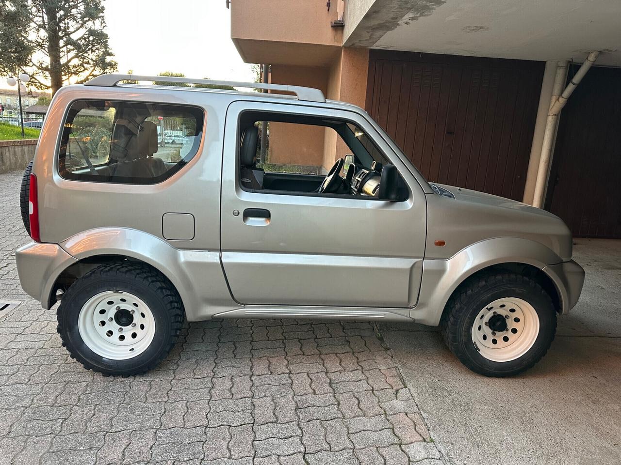 Suzuki Jimny 1.3i 16V cat 4WD JLX Mode