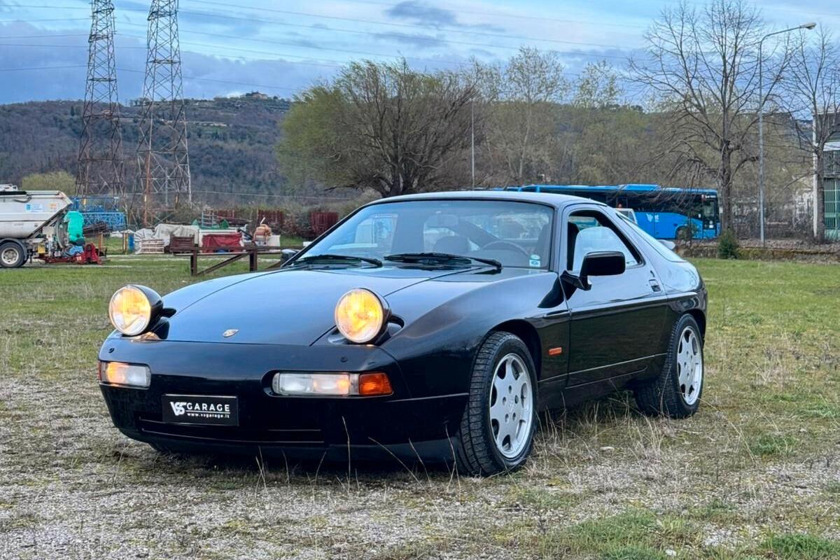 Porsche 928 GT (Manuale) – Rarità per Collezionisti