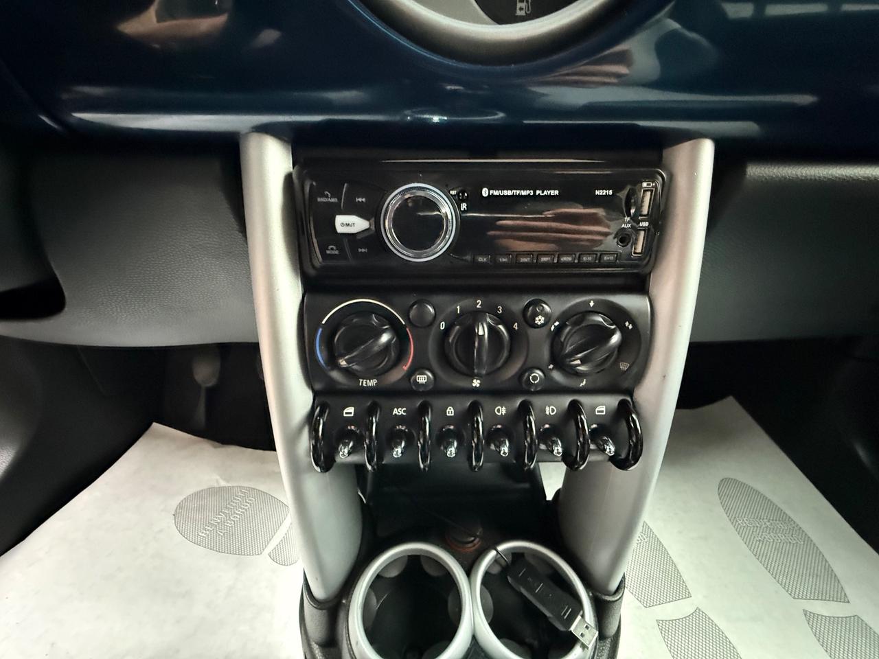 Mini 1.6 16V Cooper Checkmate