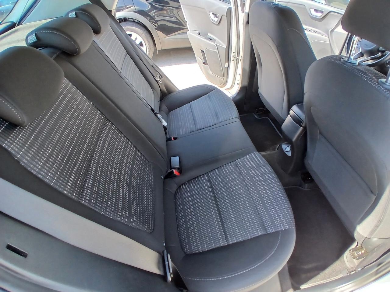 Kia Stonic 1.0 T-GDi 100 CV MHEV iMT STYLE 2022