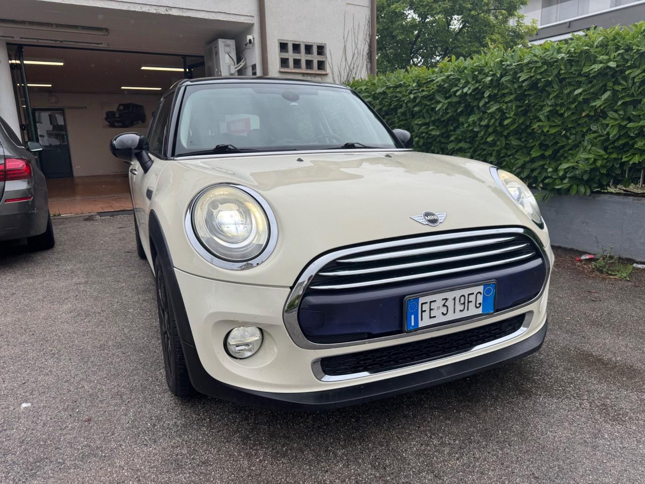 Mini 1.5 Cooper D Business