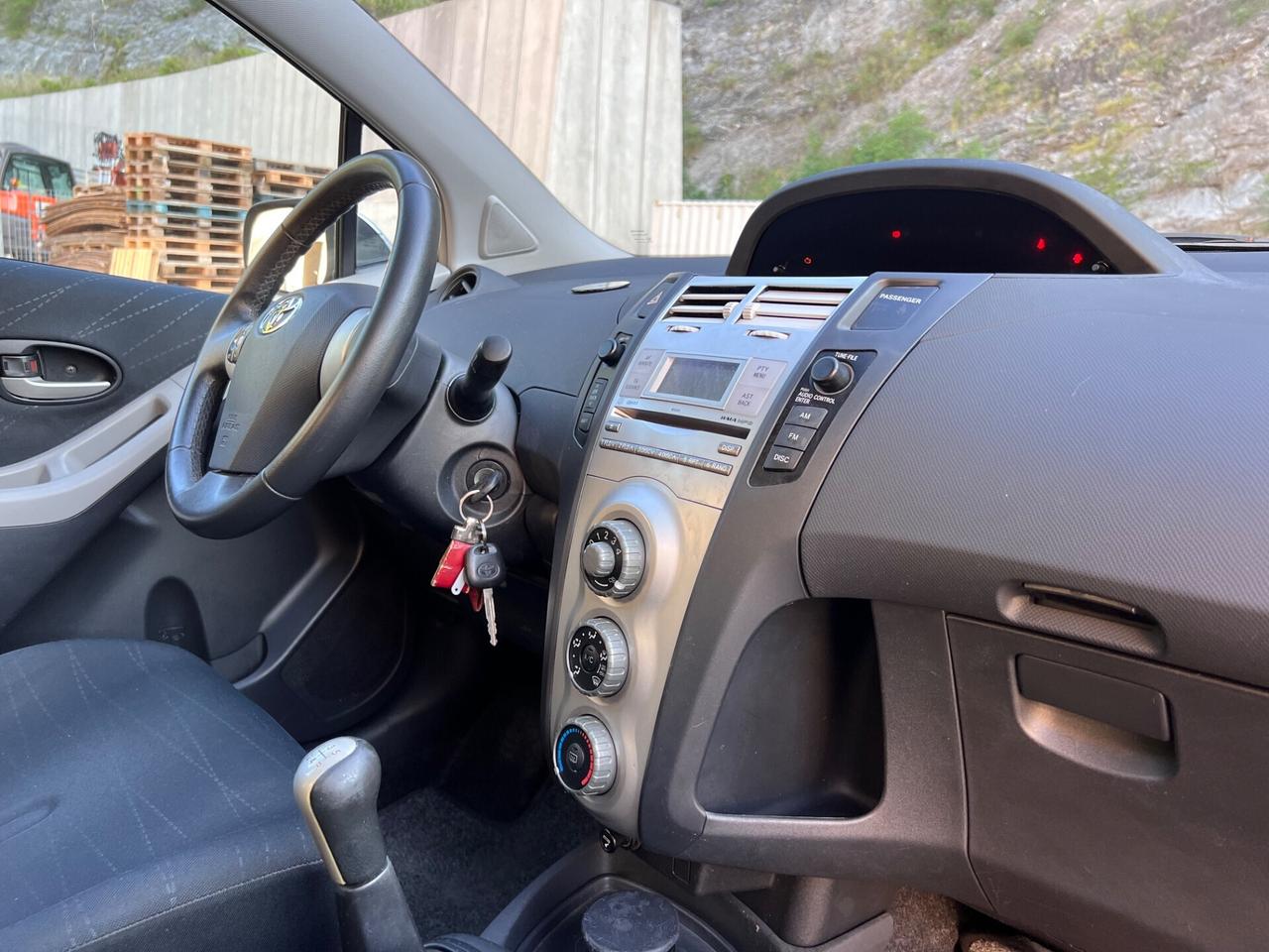 Toyota Yaris 1.3 5 porte Sol