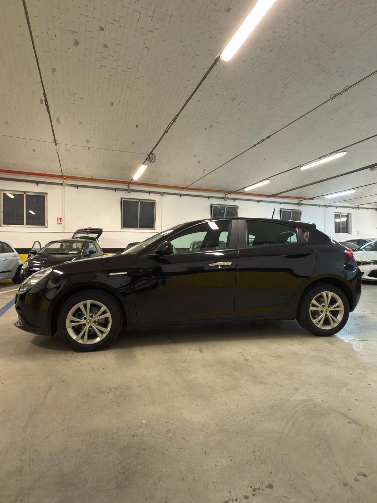 Alfa Romeo Giulietta 1.6 JTDm-2 120 CV Exclusive