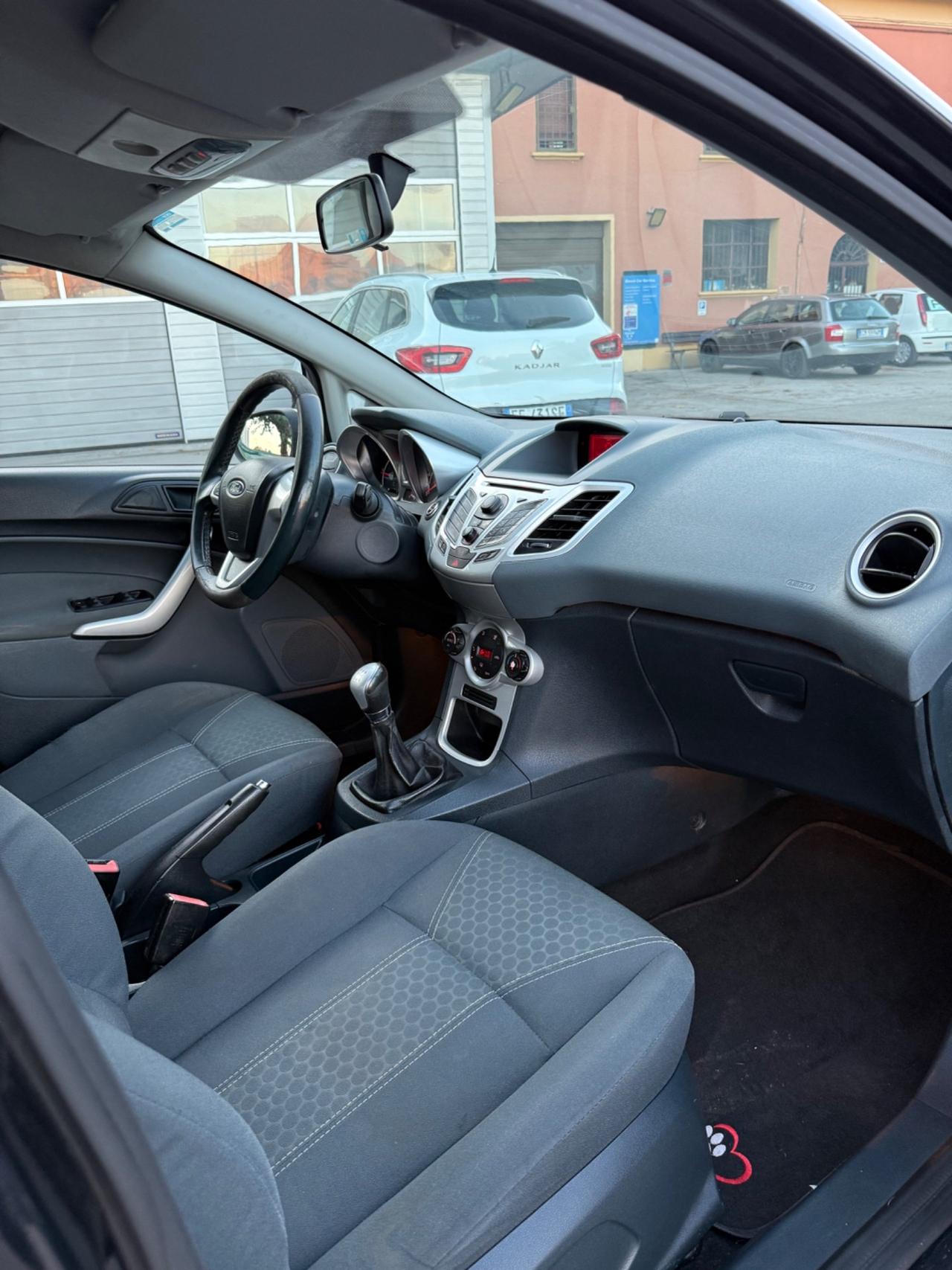 Ford Fiesta 1.4 TDCi 5p. Titanium