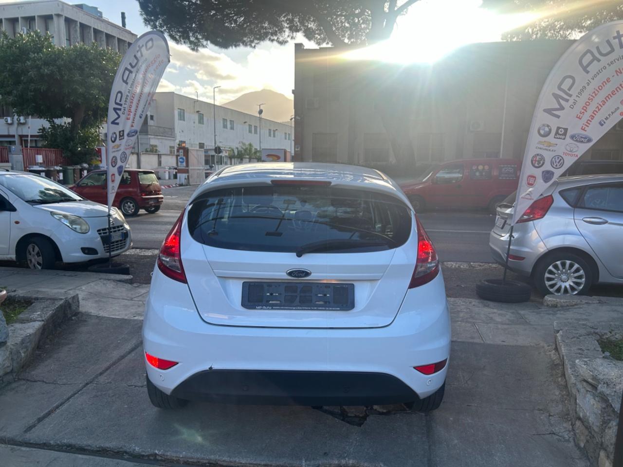 Ford Fiesta 1.4 TDCi 70CV 5 porte Titanium