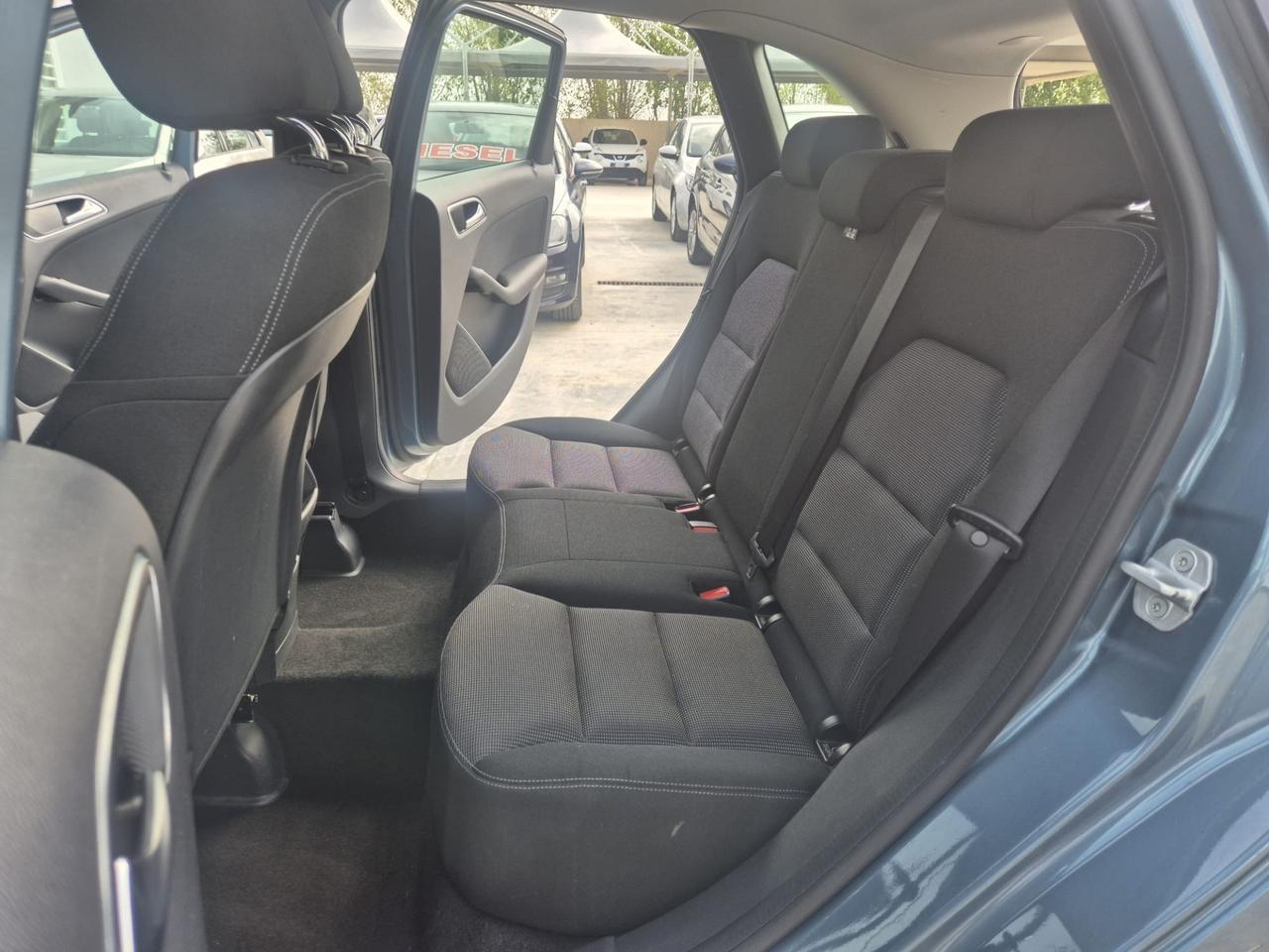 Mercedes-benz B 180 Premium Automatico