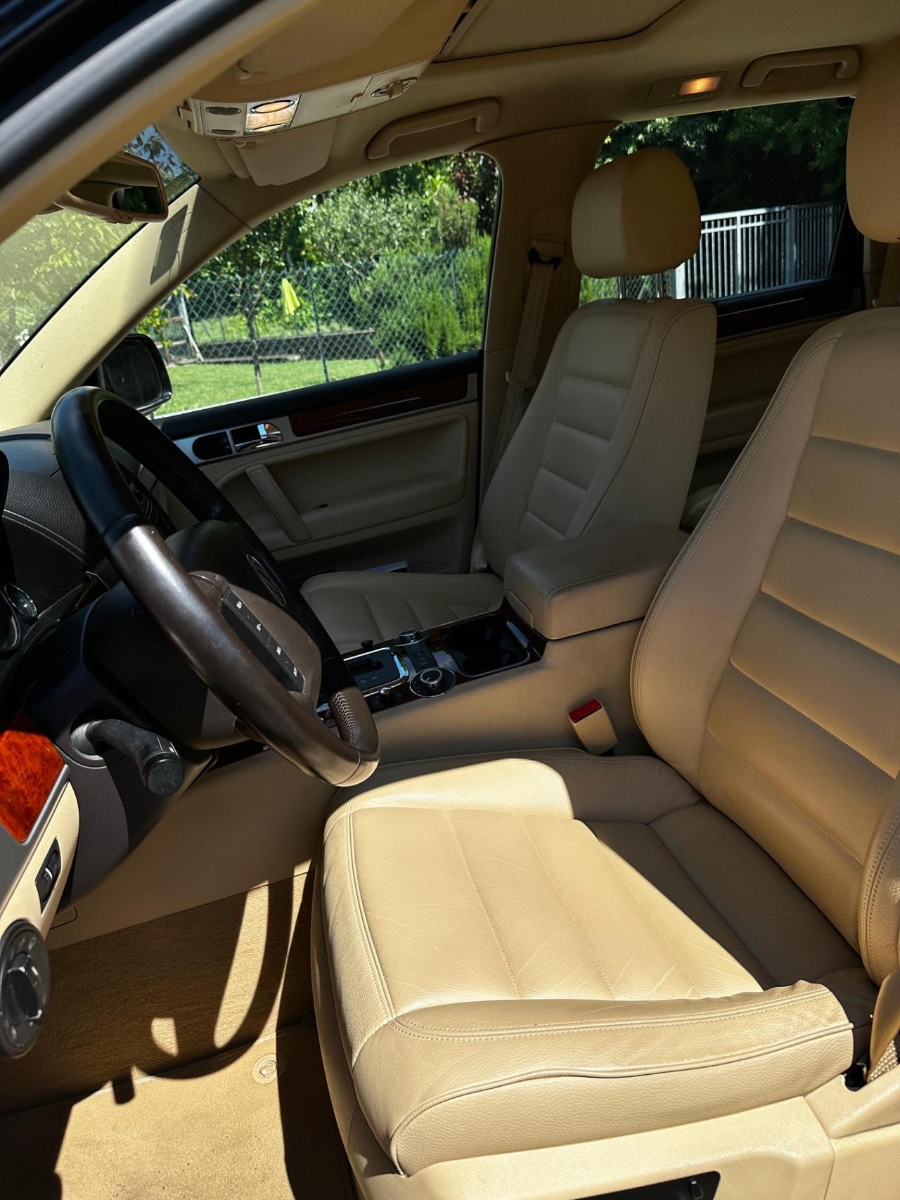 Volkswagen Touareg 3.0 V6 TDI DPF tiptronic