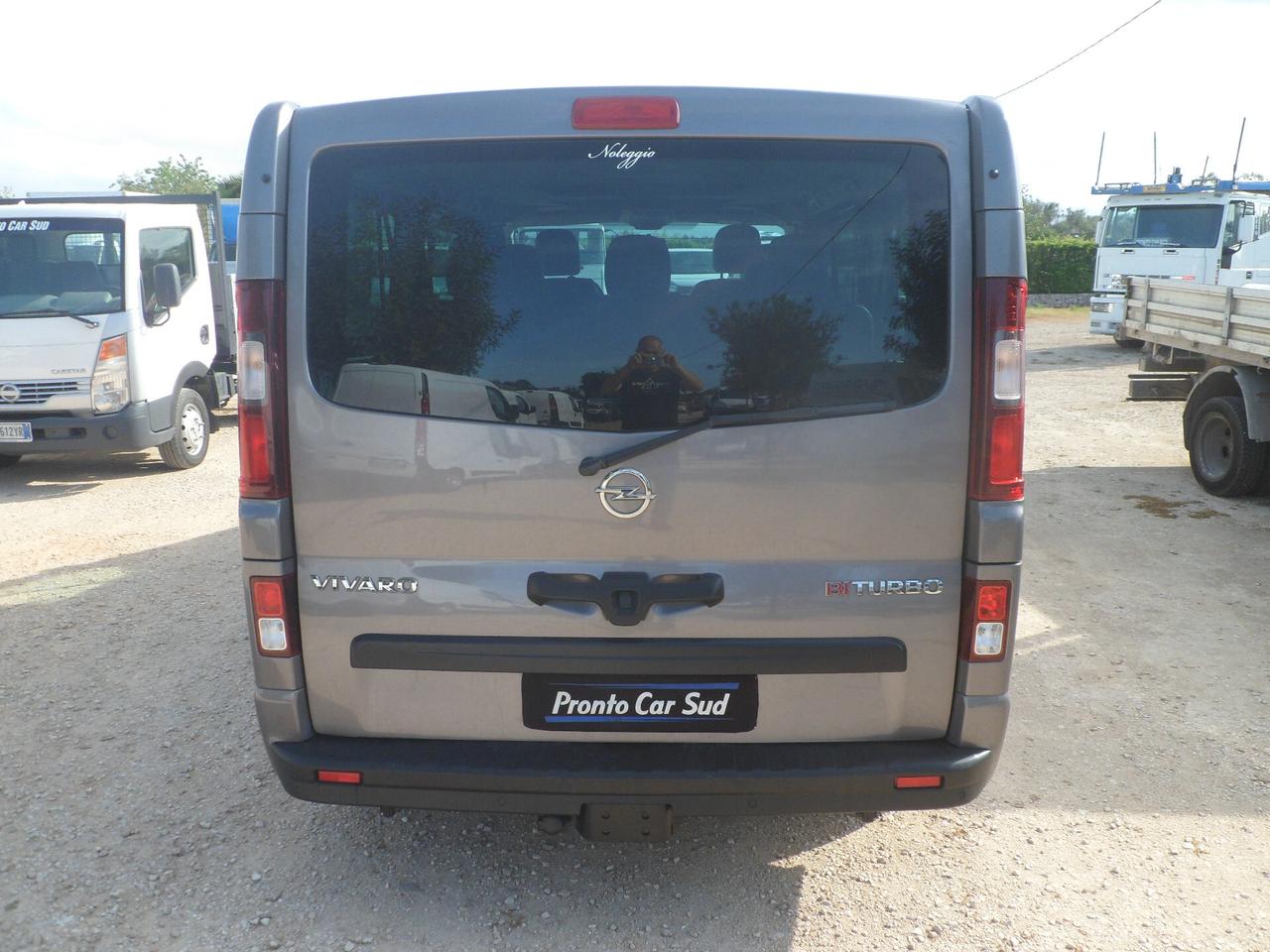 Opel Vivaro 9 posti maxi