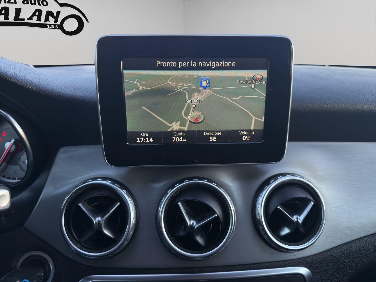 MERCEDES - Classe GLA - GLA 200 d Automatic Premium AMG TETTO