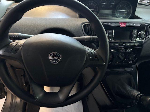 LANCIA Ypsilon 1.0 FireFly 5 porte S&S Hybrid Silver Plus