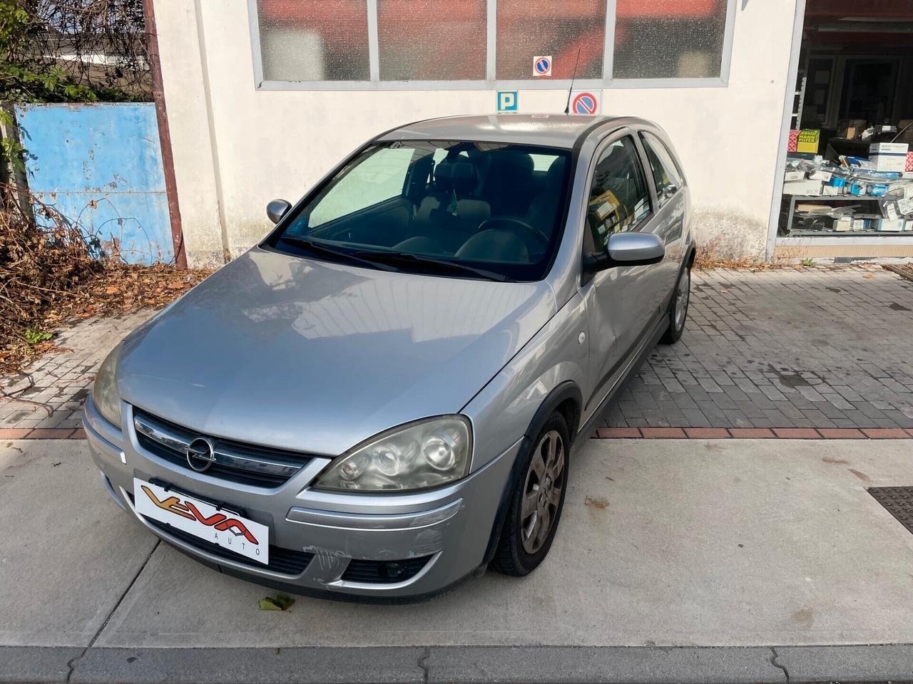 Opel Corsa 1.2 benzina Cosmo