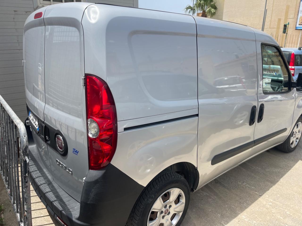 Fiat doblo auto carro