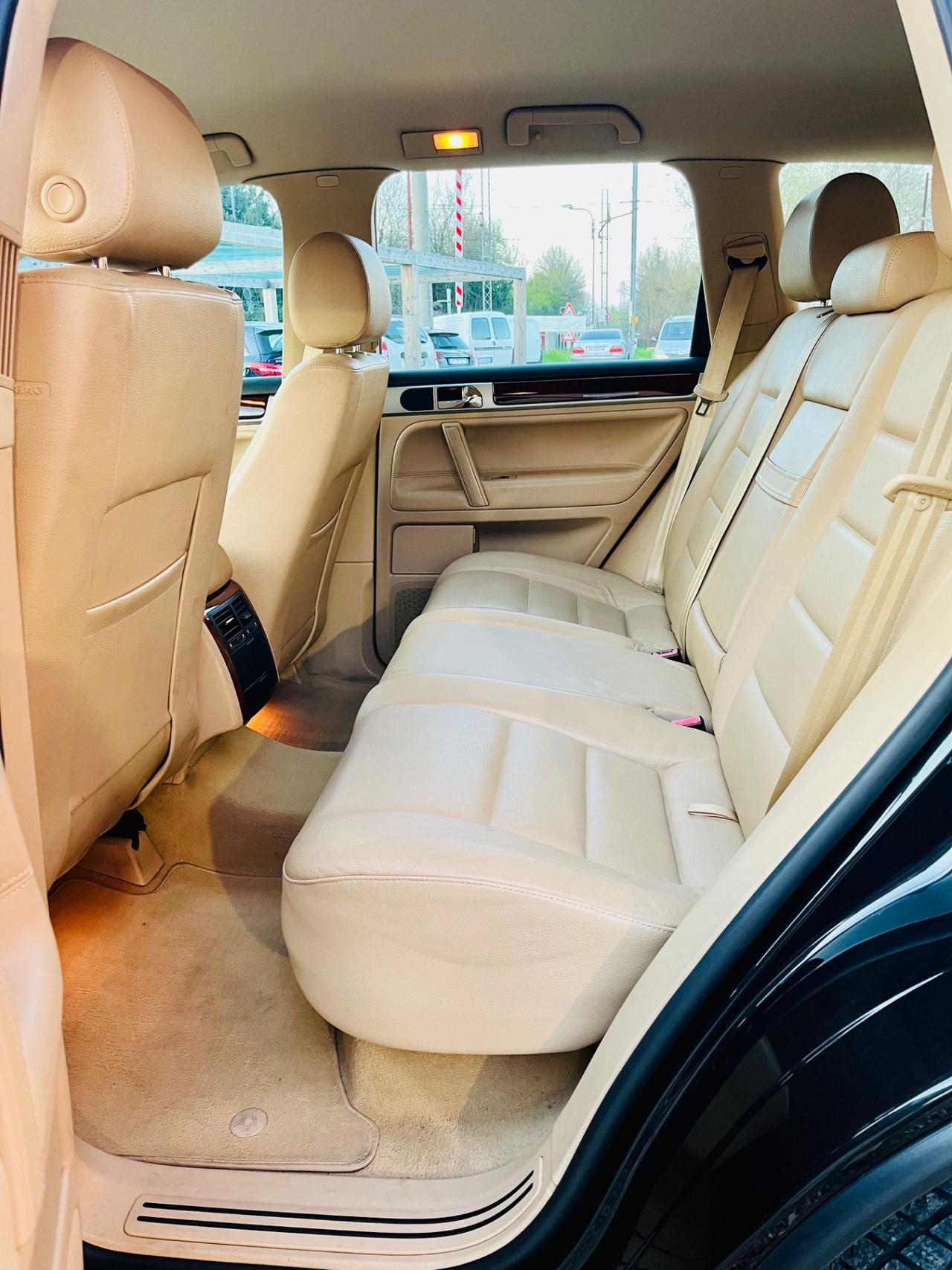 Volkswagen Touareg 3.0 TDI V6 240cv Executive