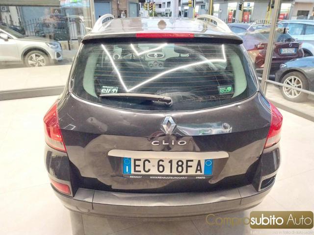 RENAULT Clio 1.2 16V SporTour Confort