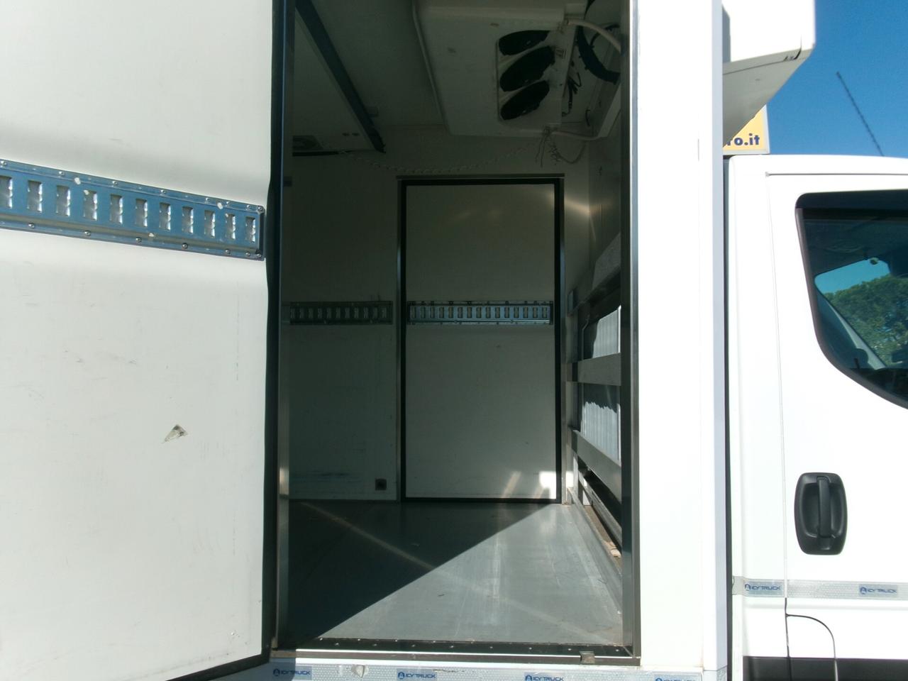 Iveco Daily 60C18 3000 180CV E6D HY-MATIC FRIGO+PEDANA FRCX -20° 07/2028 8 PEDANE