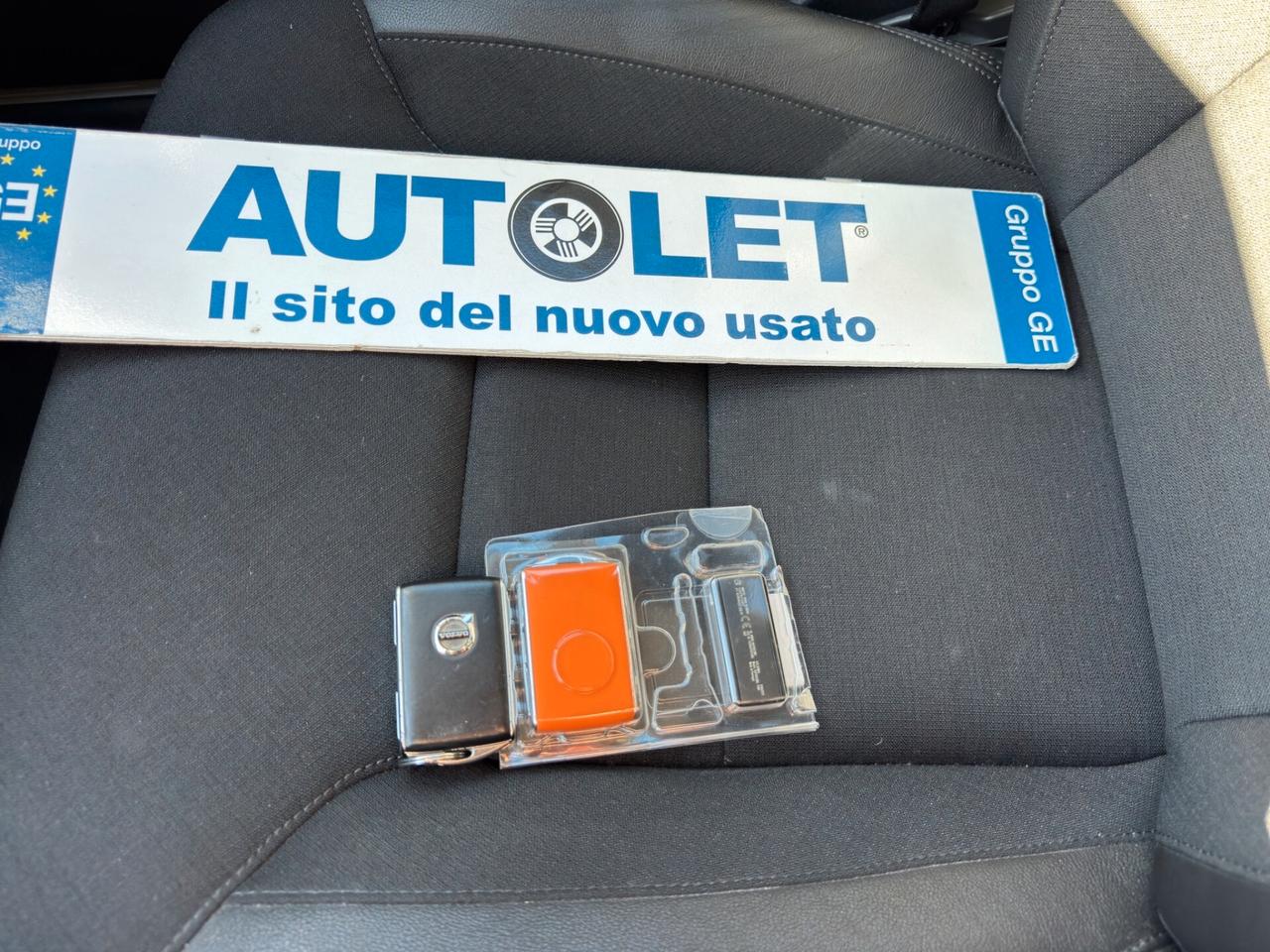 Volvo V60 B4 (d) Geartronic Momentum Business Pro