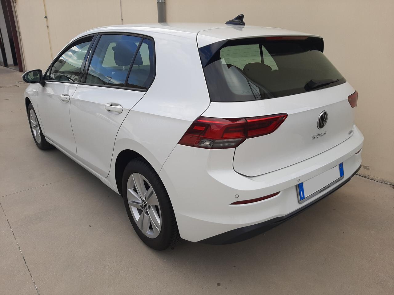 Volkswagen Golf 1.0 eTSI 110cv DSG Life