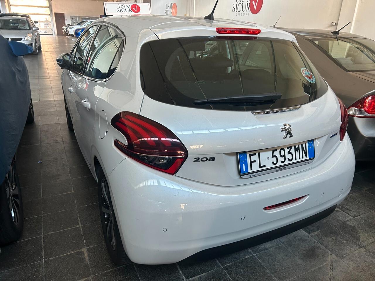 Peugeot 208 5 porte cambio automatico