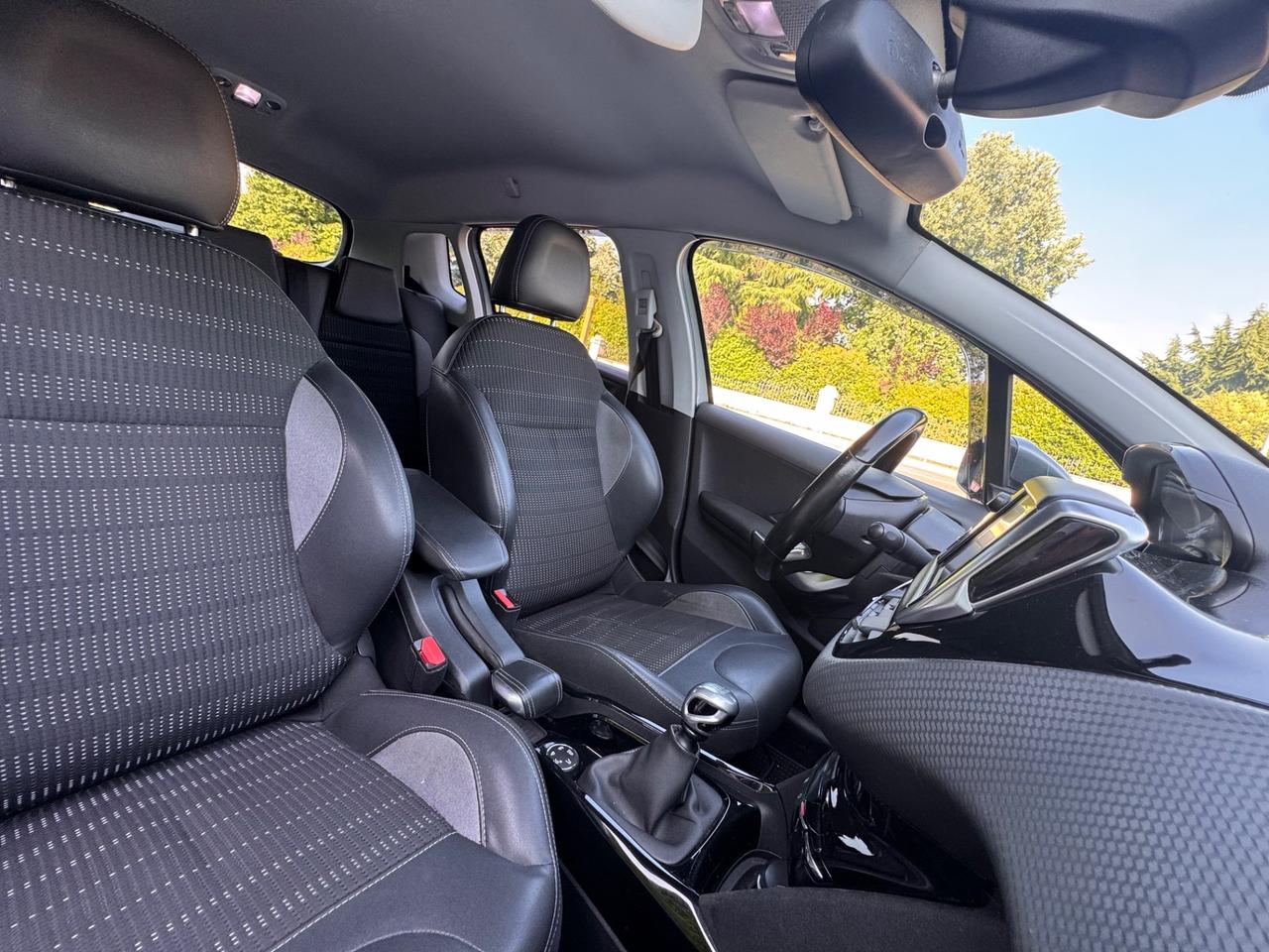 Peugeot 2008 1.6 d, euro 6b, anno 2018! Unico proprietario