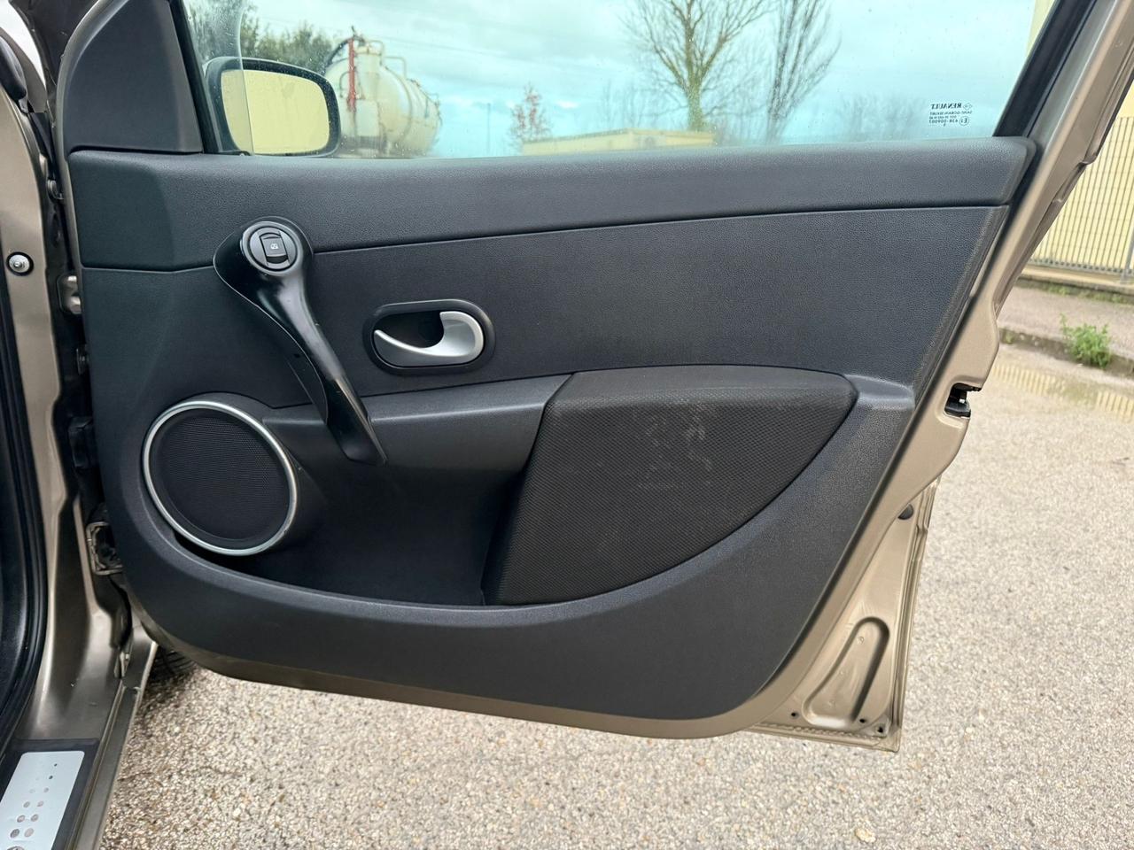 Renault Clio 1.2 16V TCE 100CV 5 porte