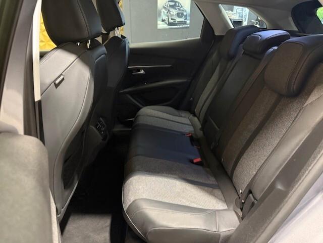 Peugeot 3008 BlueHDi 130 S&S Allure