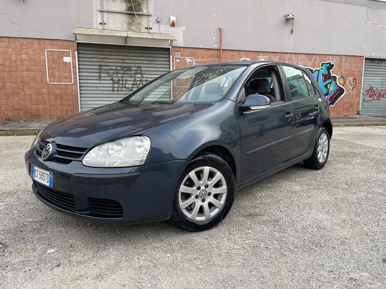 Volkswagen Golf V 1.9 TDI Sportline