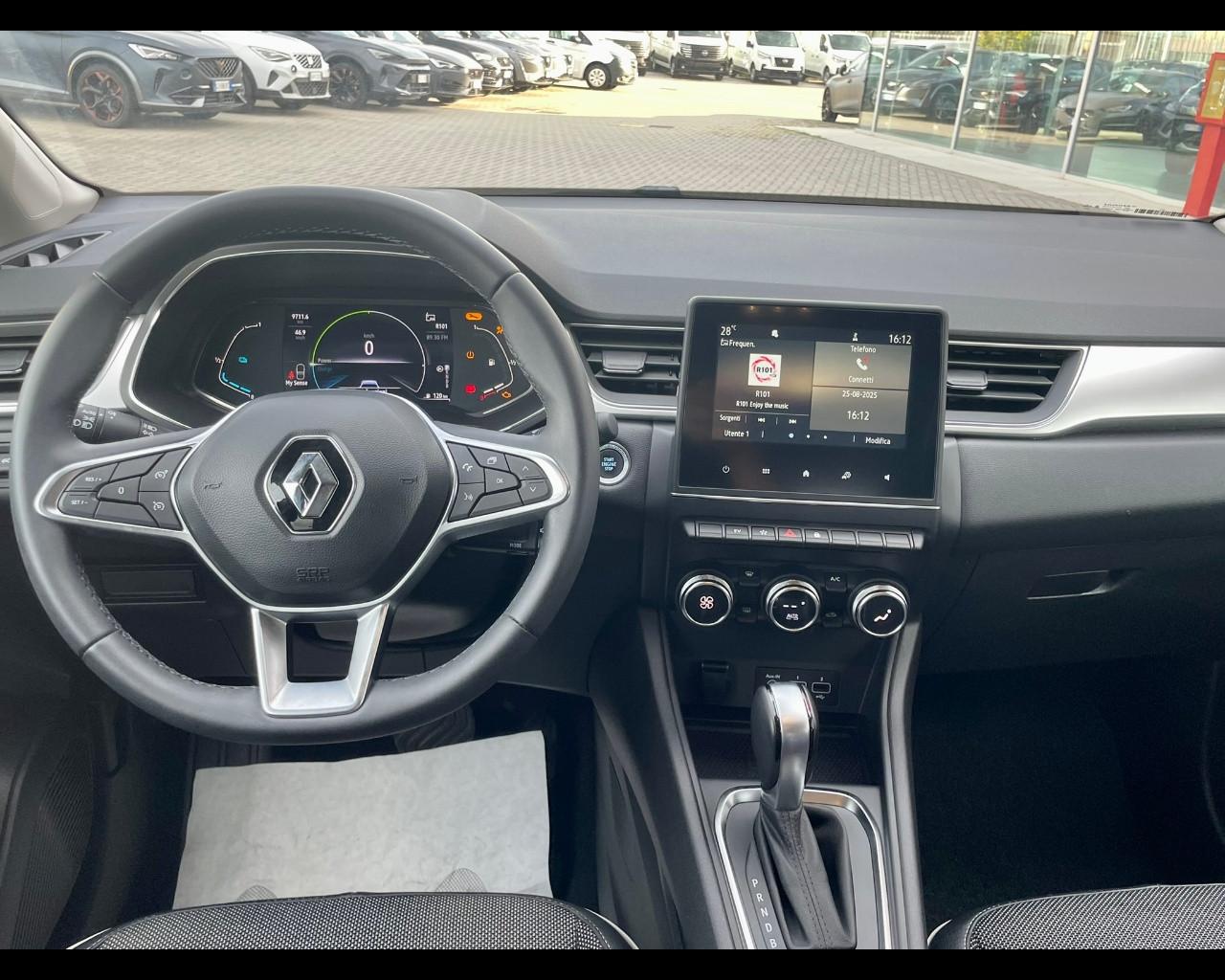 RENAULT Captur 1.6 E-Tech hybrid Intens 145cv auto