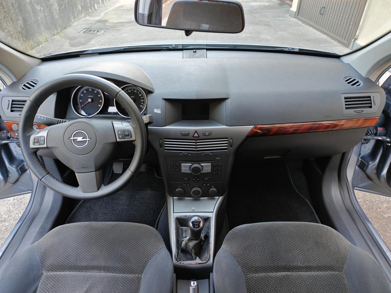 Opel Astra 1.6 BENZINA 105cv / Uniproprietario