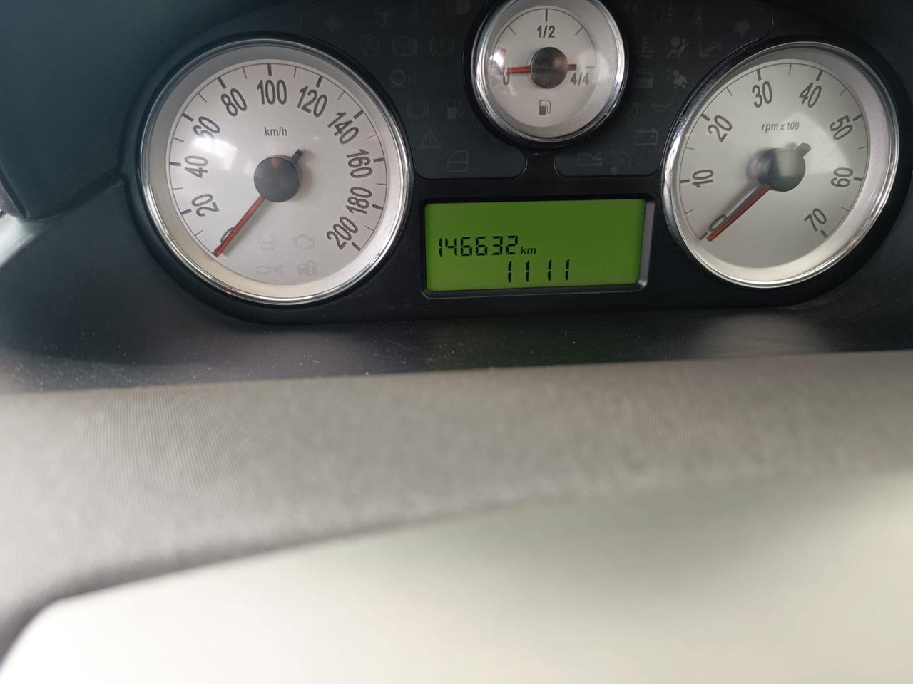 Lancia Ypsilon 1.3 MJT 75 CV Oro