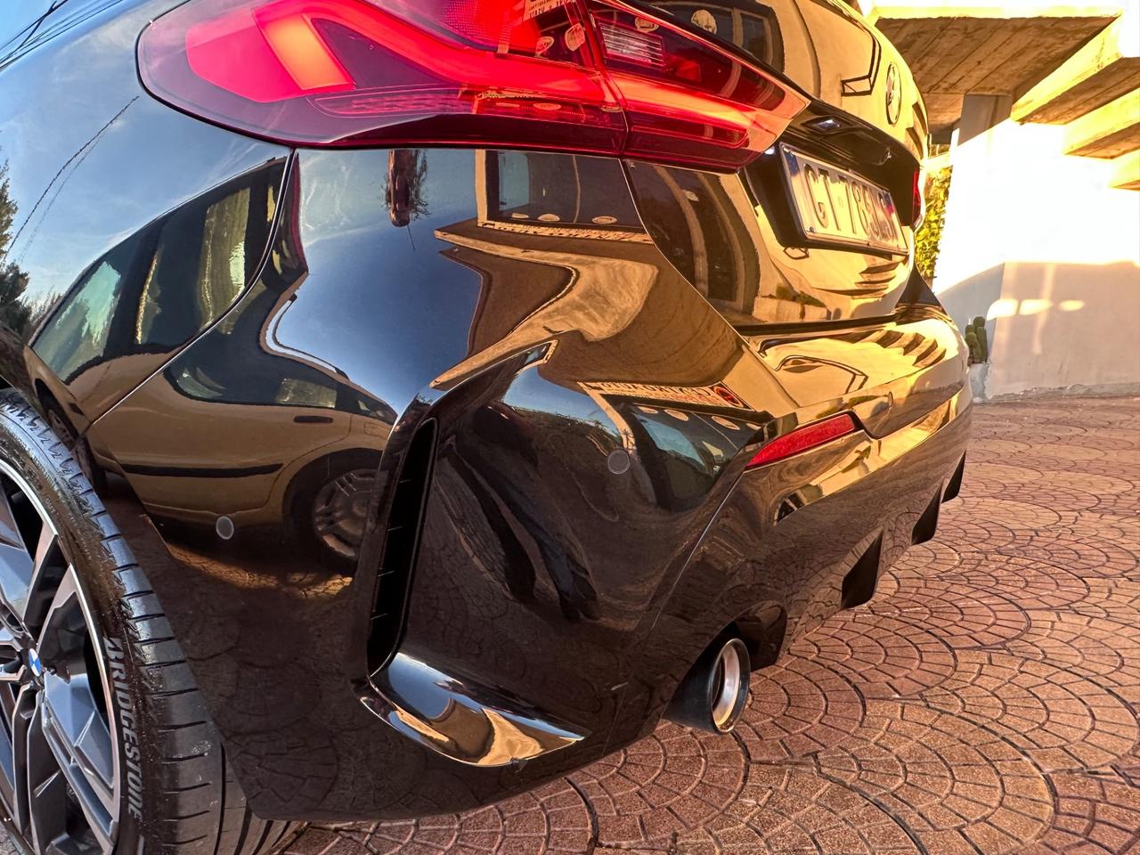 Bmw 118 118d 5p. Colorvision Edition MSPORT