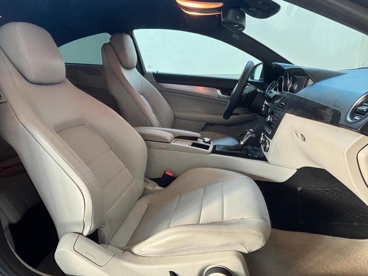 Mercedes-benz C 220 CDI BlueEFFICIENCY Coupé Avantgarde