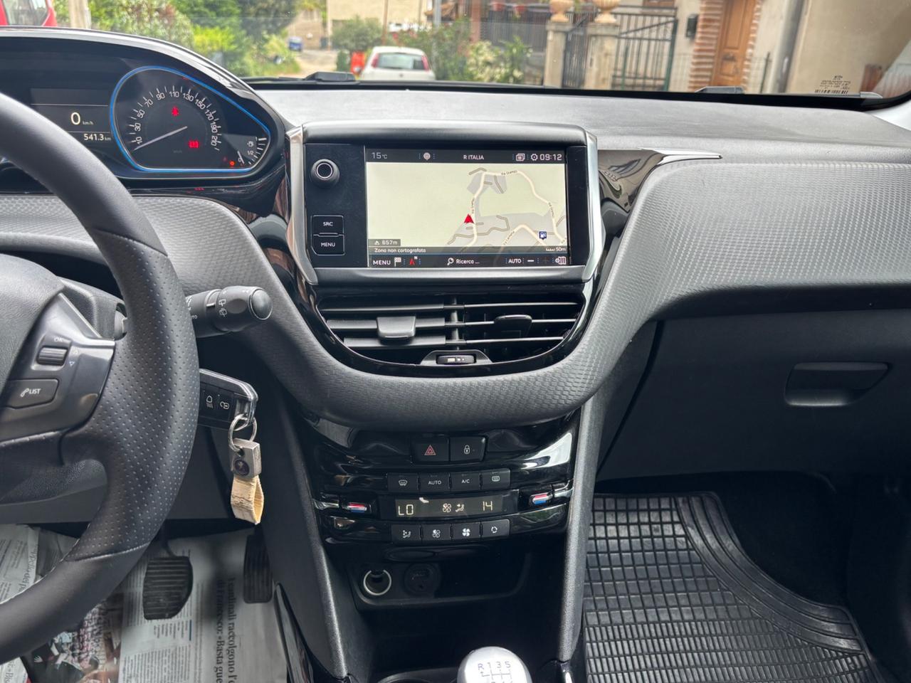 Peugeot 2008 BlueHDi 100 S&S allure accessioriata