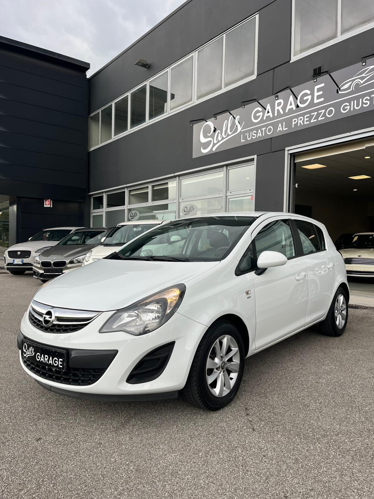 Opel Corsa 1.2 5 porte neopatentati