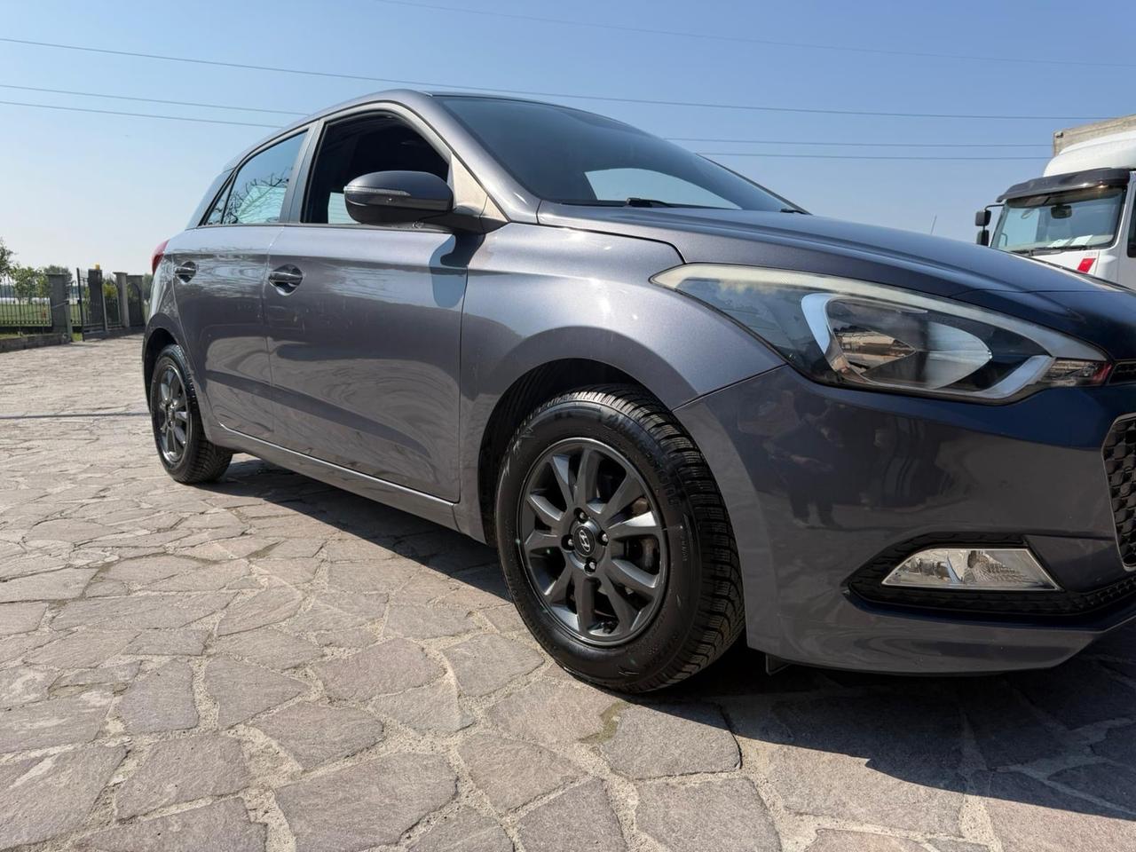 Hyundai i20 1.2 84 CV 5 porte Comfort neopatentati