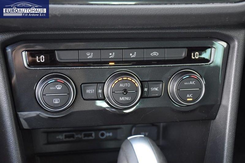 Volkswagen Tiguan 2.0 TDI SCR DSG Business BMT *NAVIGATORE*