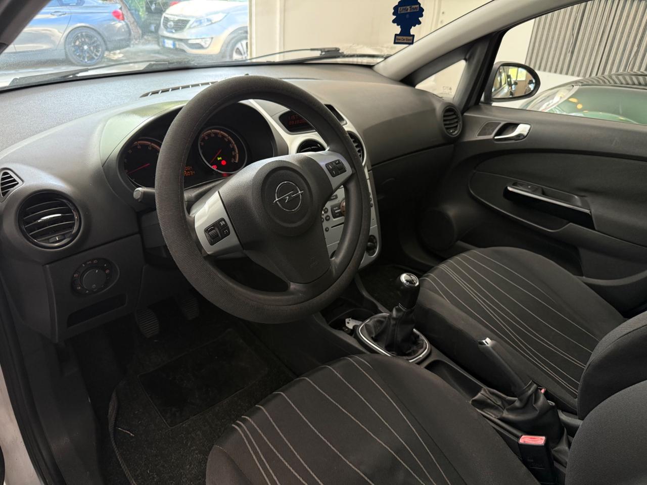 Opel Corsa 1.2 benzina 114.000KM