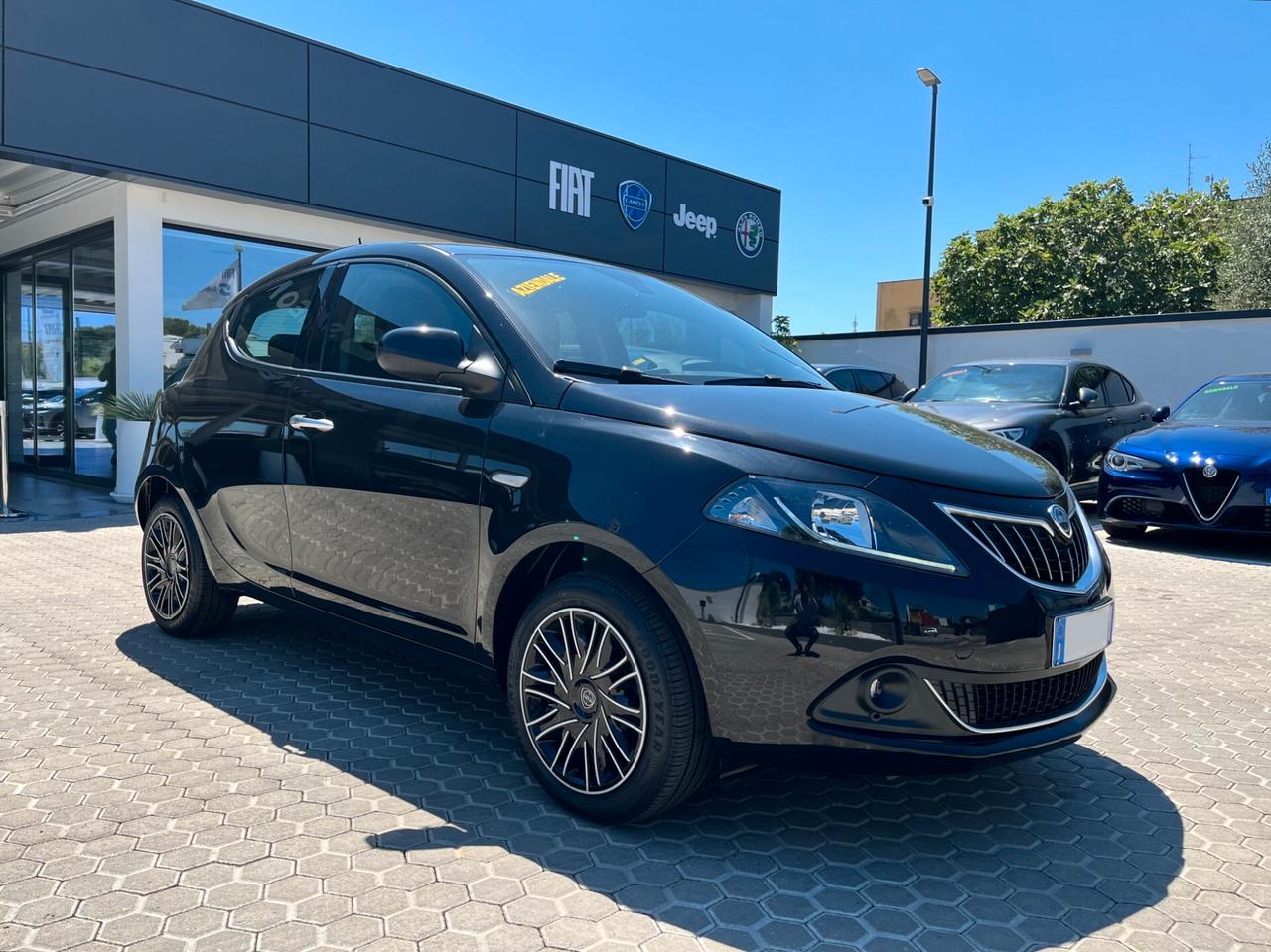 Lancia Ypsilon 1.0 FireFly 5 porte S&S Hybrid Gold