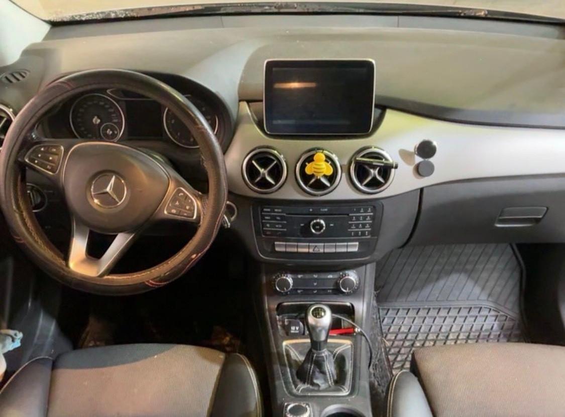 Mercedes-benz B 180 d Premium