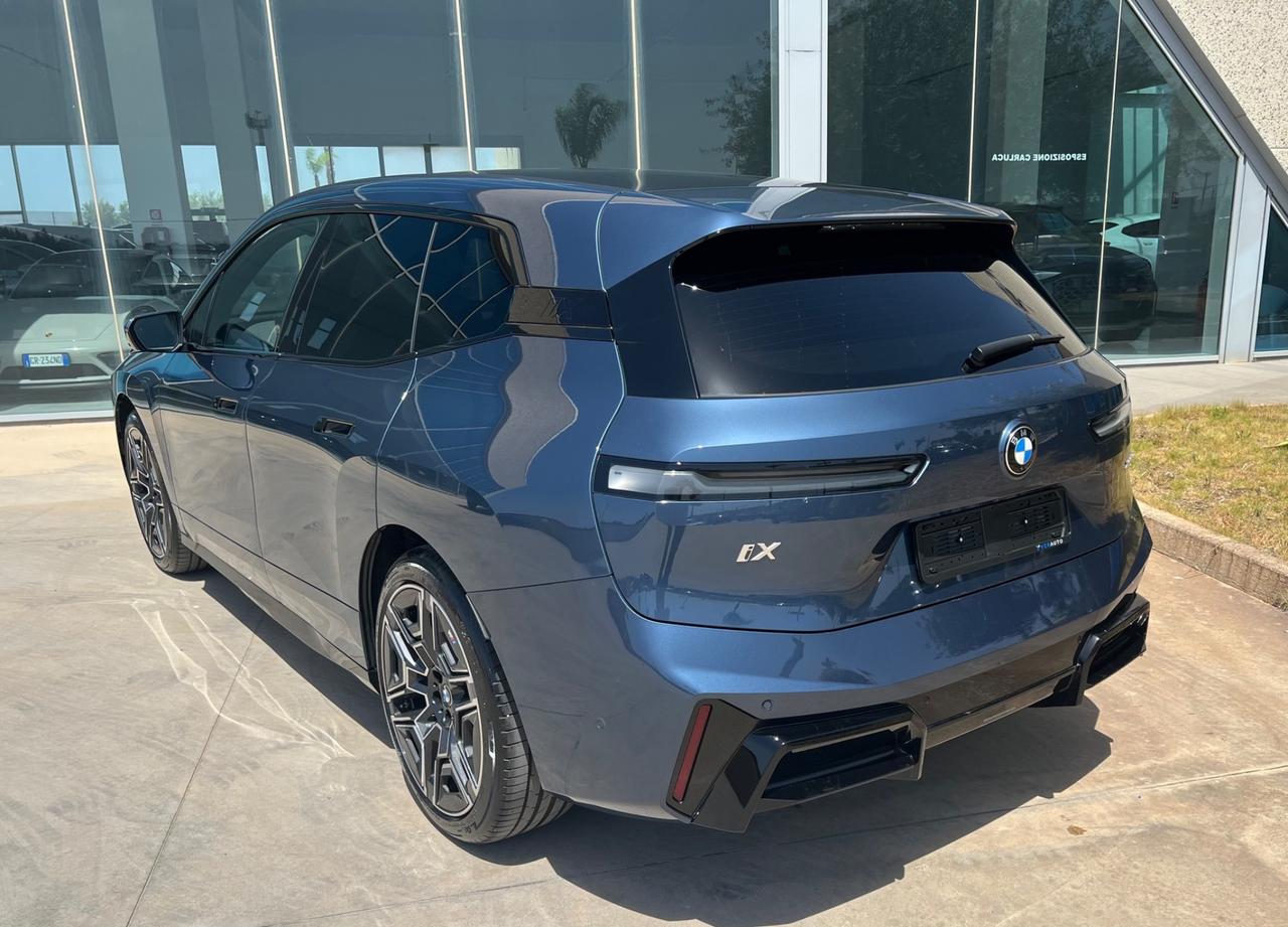 BMW iX xdrive45 MSport possibilità noleggio no scoring