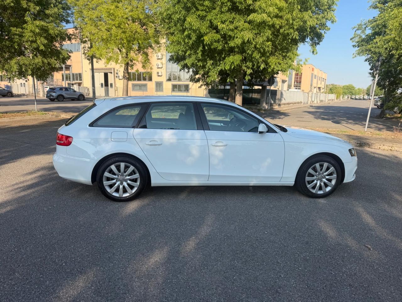 Audi a4 2.0 diesel cambio automatico full pelle 143cv