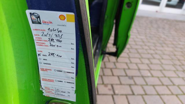 NISSAN Vanette Cargo 2.3 diesel cat Furgone Marciante