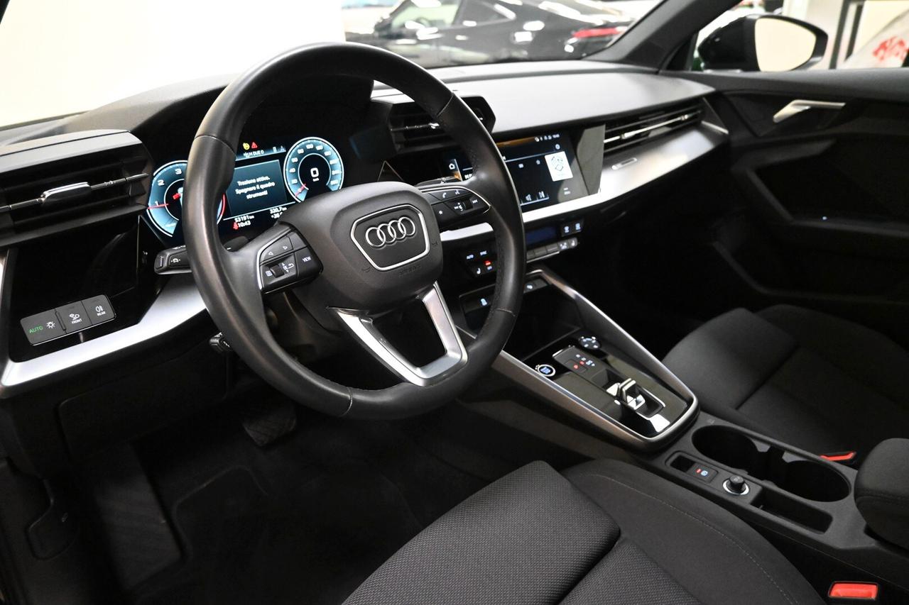 AUDI A3 4ª serie A3 SPB 30 TDI S tronic Busine...